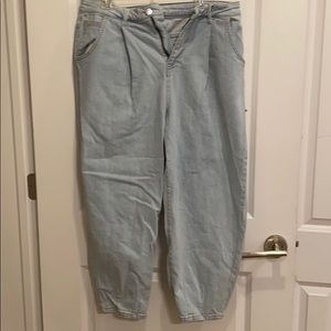 High waisted mom jean